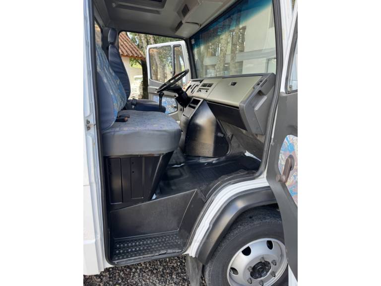 MERCEDES-BENZ - 710 - 2000/2000 - Branca - Sob Consulta