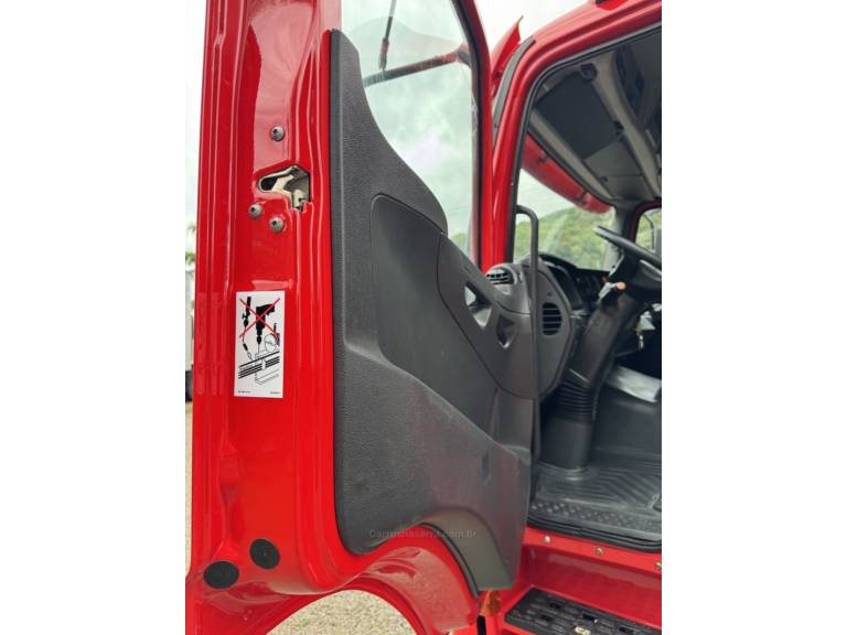 MERCEDES-BENZ - ATEGO 2430 - 2019/2019 - Vermelha - Sob Consulta